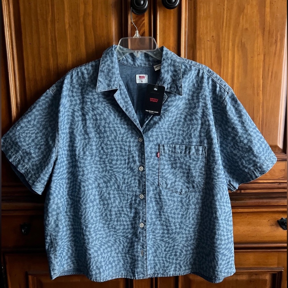 New Levi’s wide fit shirt sleeve shirt XL